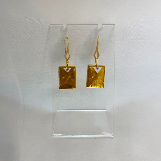 6 Gold Earrings